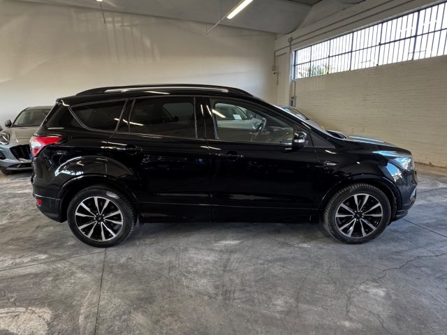 FORD Kuga usata, con Autoradio