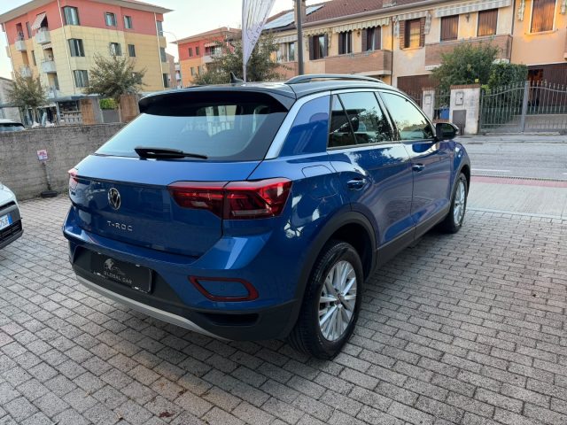 VOLKSWAGEN T-Roc usata, con Autoradio