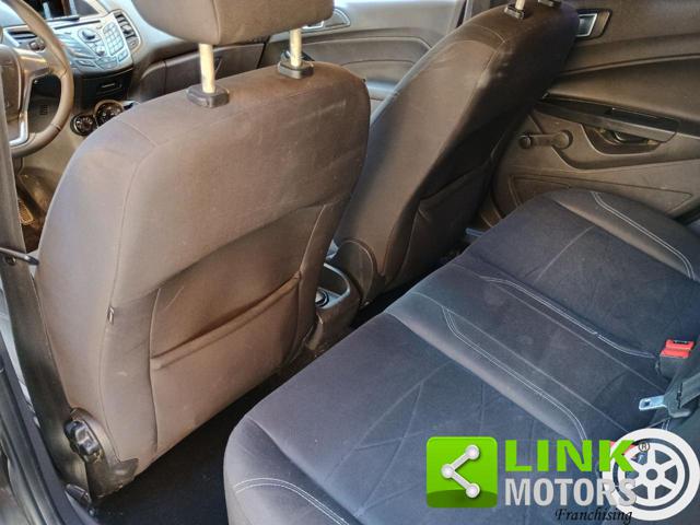 FORD Fiesta usata, con Specchietti laterali elettrici