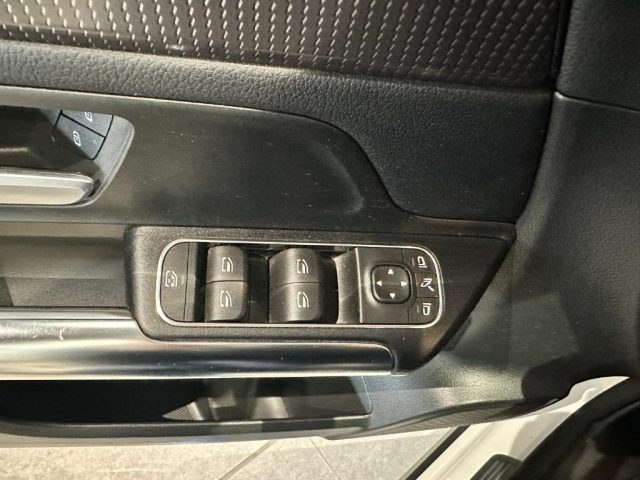 MERCEDES-BENZ GLA 200 usata, con Bracciolo