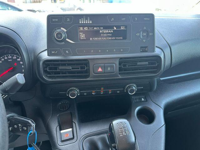 OPEL Combo usata, con USB