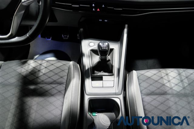 VOLKSWAGEN Golf usata, con Freno di stazionamento elettrico