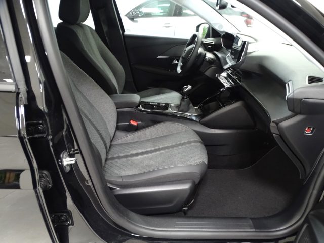 PEUGEOT 208 usata, con Fari LED