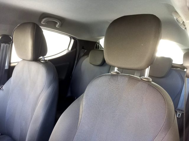 LANCIA Ypsilon usata, con USB