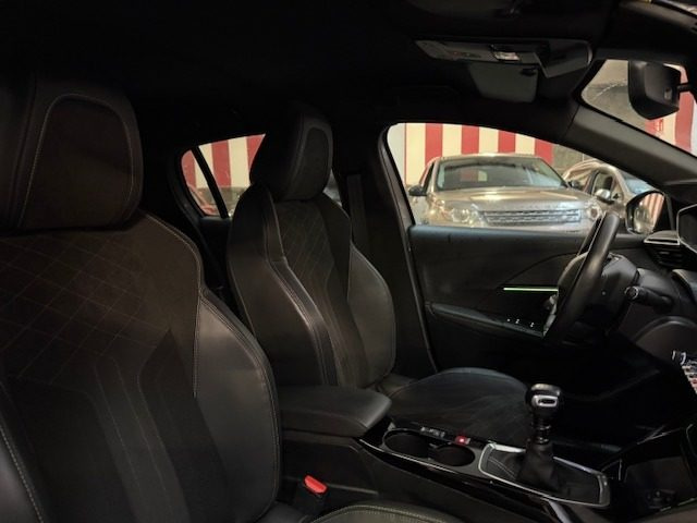 PEUGEOT 208 usata, con Controllo automatico clima