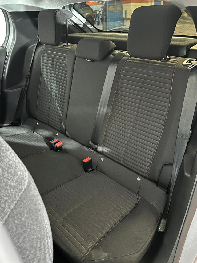 PEUGEOT 208 usata, con USB