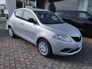 LANCIA Ypsilon usata, con Autoradio