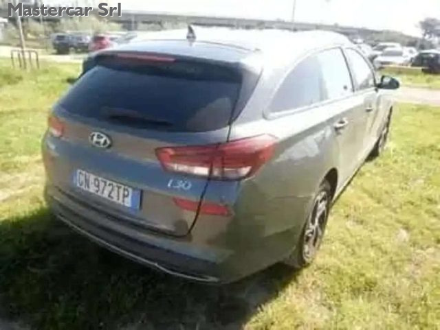 HYUNDAI i30 usata, con Airbag laterali