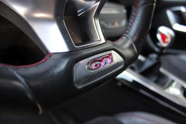 PEUGEOT 308 usata, con USB
