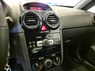 OPEL Corsa usata, con ESP