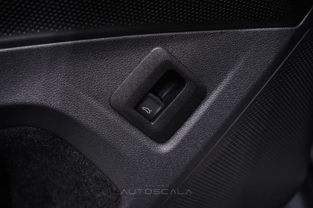 VOLKSWAGEN Tiguan usata, con Climatizzatore