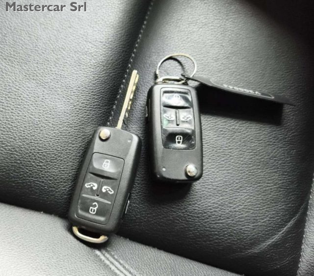 VOLKSWAGEN Sharan usata, con ESP