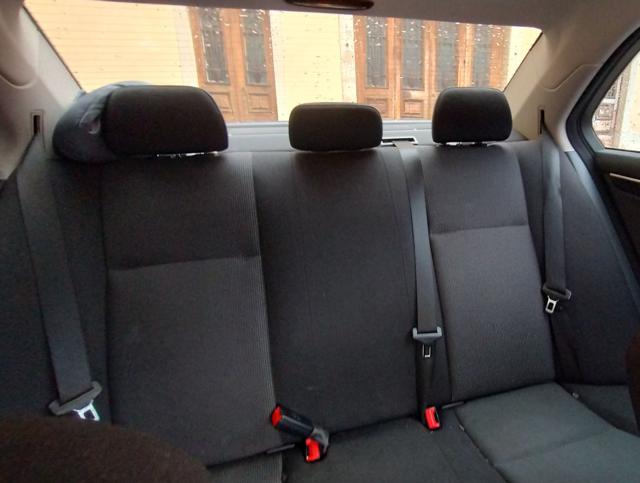 MERCEDES-BENZ C 200 usata, con Airbag testa