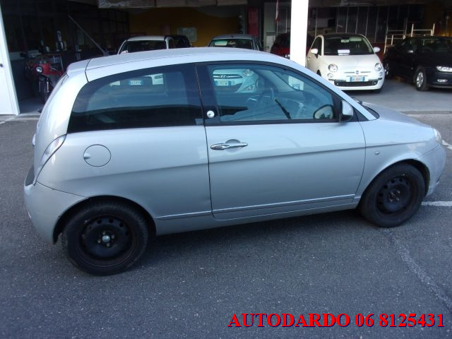 LANCIA Ypsilon usata, con Airbag