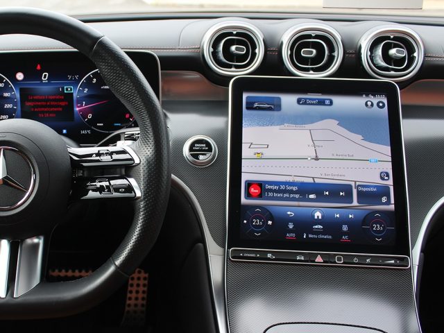 MERCEDES-BENZ GLC 200 usata, con Regolazione elettrica sedili