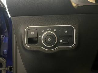 MERCEDES-BENZ GLB 200 usata, con Climatizzatore