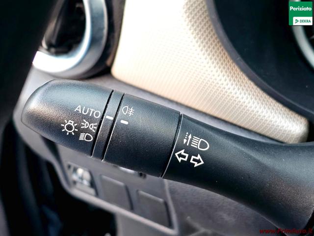 NISSAN Micra usata, con USB
