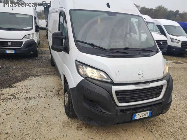 PEUGEOT Boxer usata, con Airbag