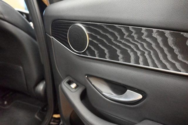 MERCEDES-BENZ GLC 220 usata 51