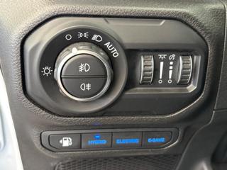 JEEP Wrangler usata, con USB