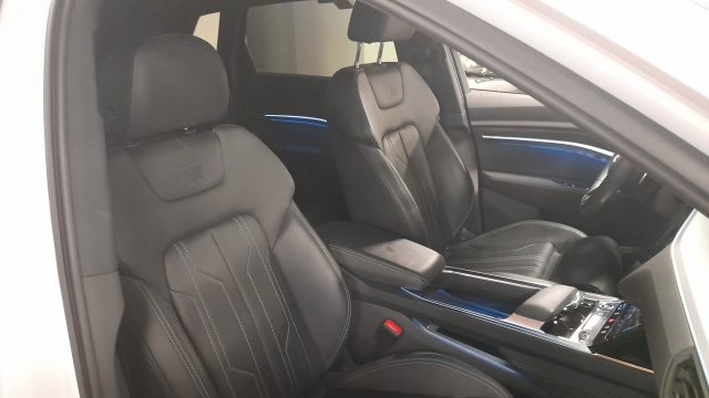 AUDI e-tron usata, con Autoradio digitale