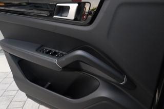 PORSCHE Cayenne usata, con Leve al volante