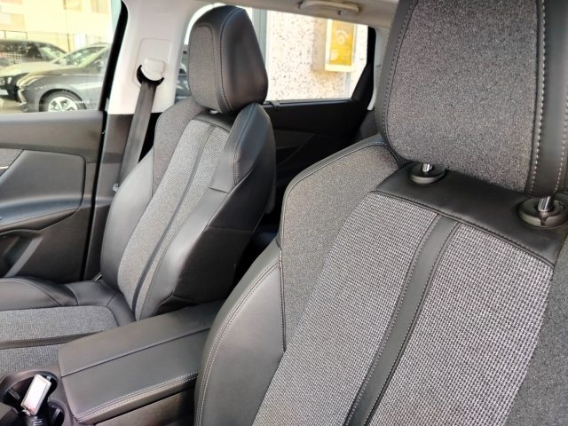 PEUGEOT 5008 usata, con Bracciolo