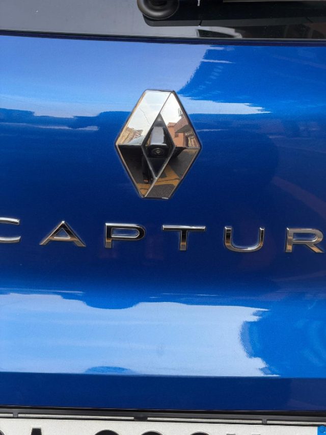 RENAULT Captur usata, con Sedile posteriore sdoppiato