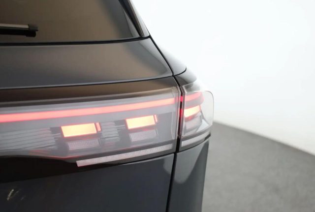 VOLKSWAGEN Tiguan usata, con Park Distance Control