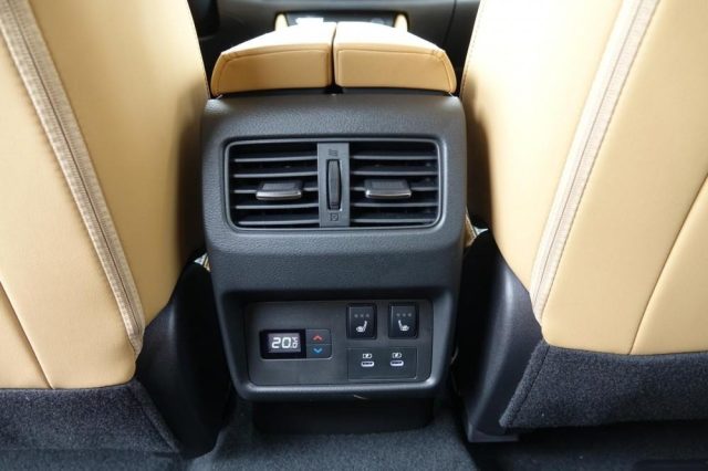 NISSAN X-Trail usata, con Volante in pelle