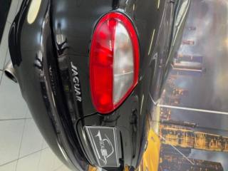 JAGUAR XK8 usata 26