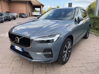 VOLVO XC60 B5 (d) AWD automatico Momentum Pro