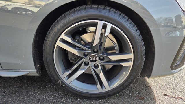 AUDI A4 usata, con Autoradio