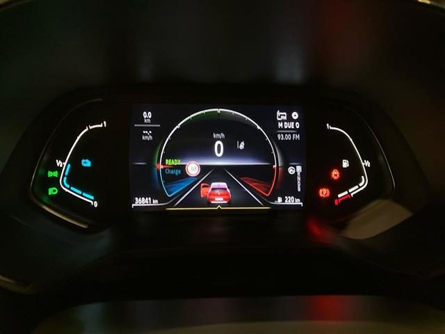 RENAULT Clio usata, con Hill holder