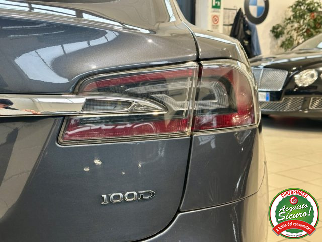 TESLA Model S usata, con Autoradio