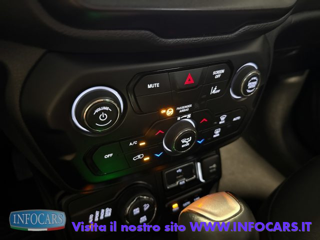 JEEP Renegade usata, con USB