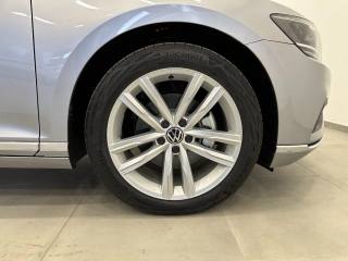 VOLKSWAGEN Passat Variant usata, con Autoradio