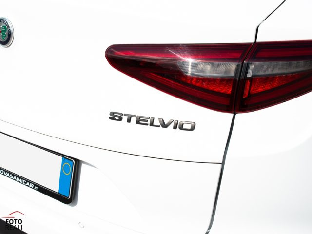 ALFA ROMEO Stelvio usata, con Volante in pelle