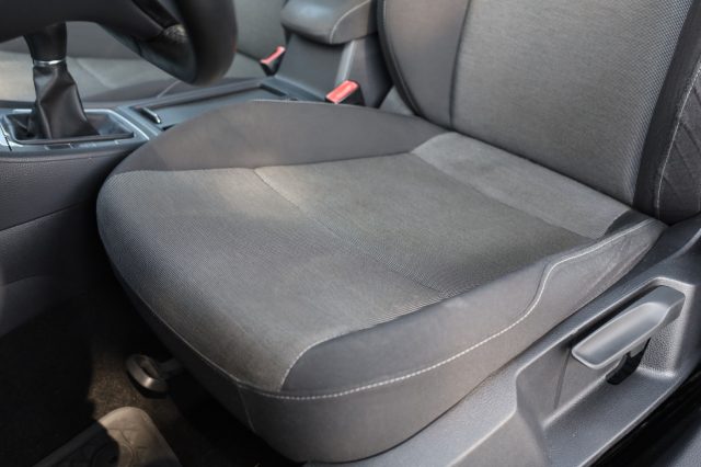 VOLKSWAGEN Golf usata, con Pacchetto sportivo