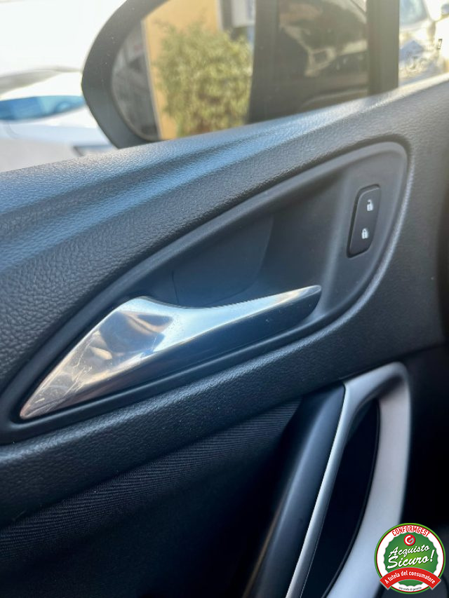 OPEL Astra usata, con Servosterzo