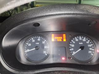 RENAULT Kangoo usata 9