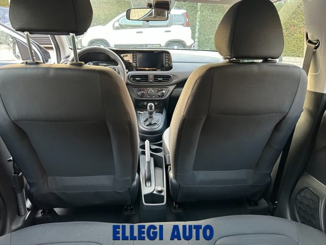 HYUNDAI i10 usata, con Specchietti laterali elettrici