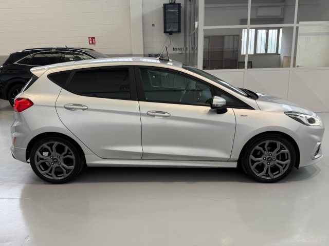 FORD Fiesta usata, con Autoradio
