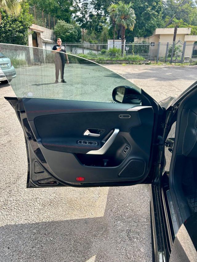 MERCEDES-BENZ CLA 220 usata 26