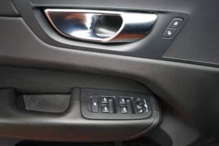 VOLVO XC60 usata, con Luci diurne LED