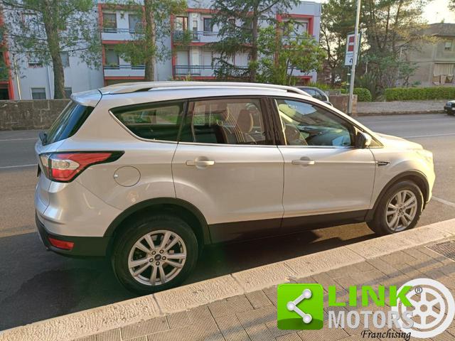FORD Kuga usata, con Schermo multifunzione interamente digitale