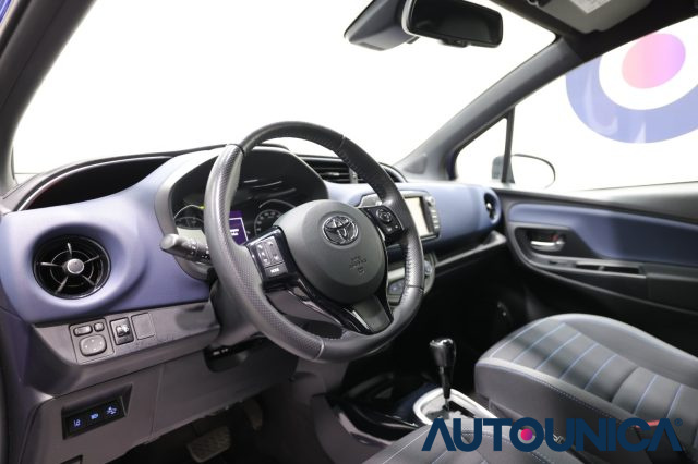TOYOTA Yaris usata, con Autoradio