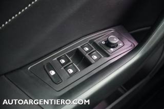 VOLKSWAGEN T-Roc usata, con Vivavoce