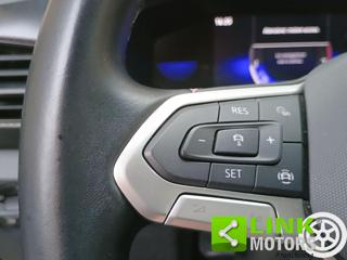 VOLKSWAGEN T-Cross usata 29