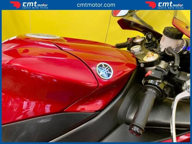 YAMAHA YZF R1 usata 9
